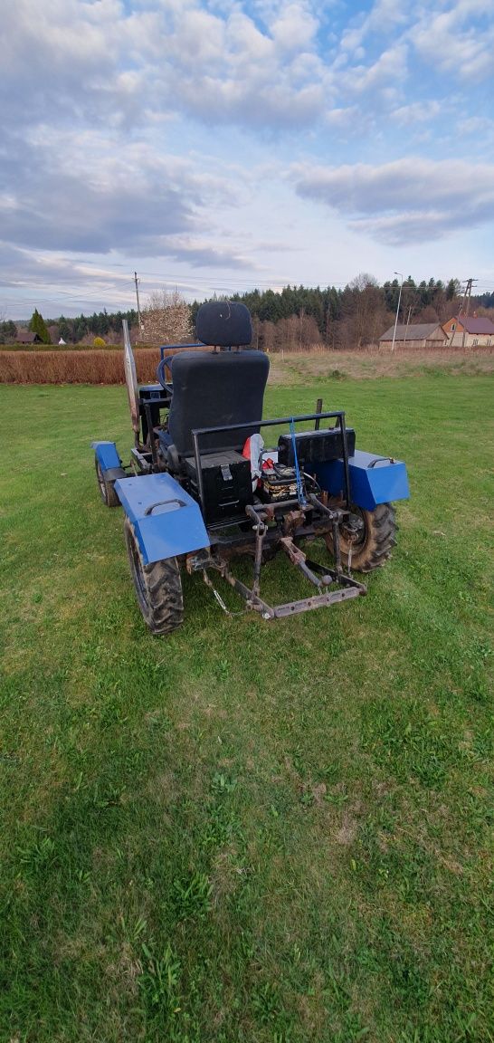 Traktor ciągnik sam