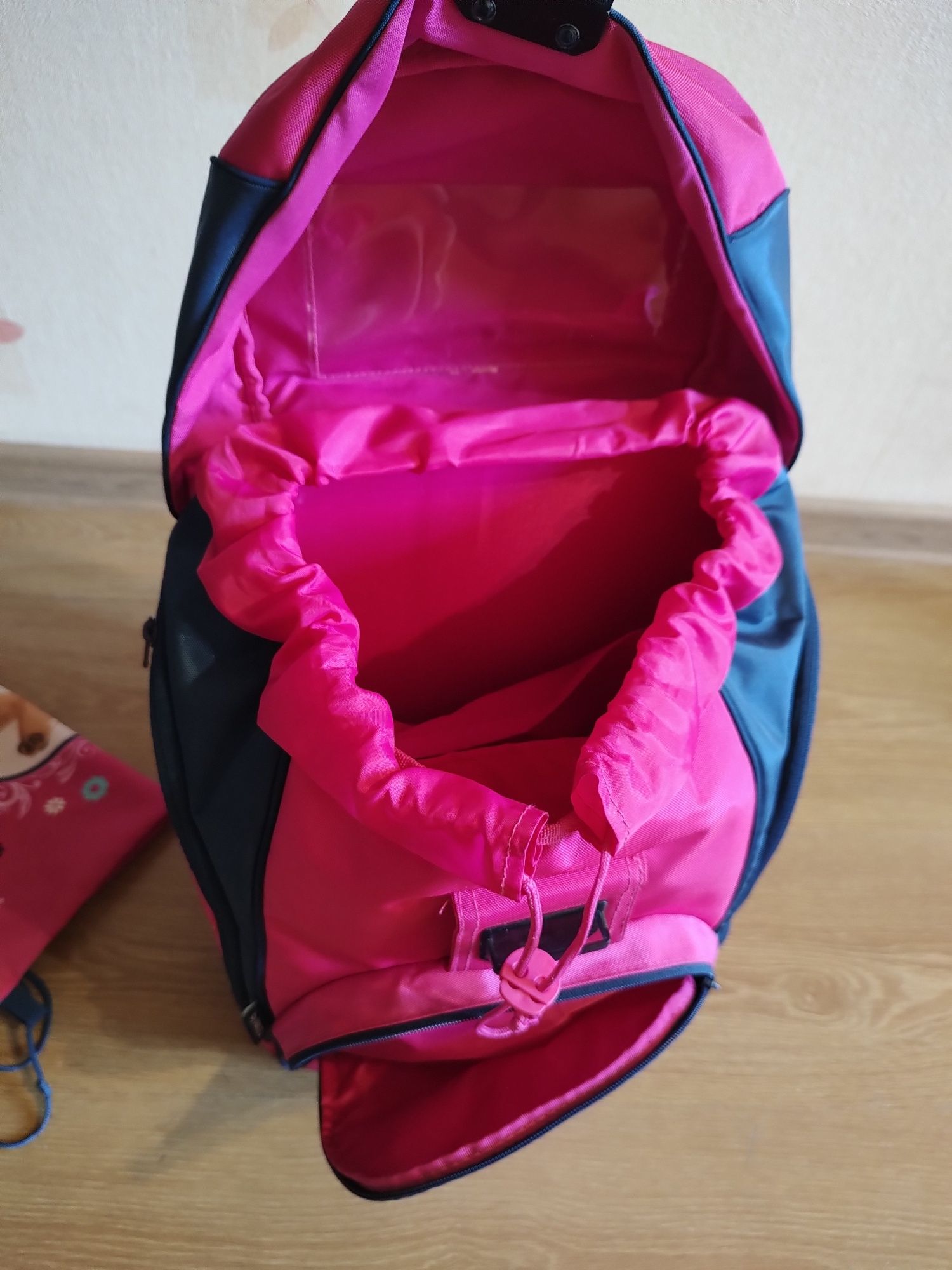 Ортопедичний шкільний рюкзак+пенал+сумка для змінного взуття Flixi Fle