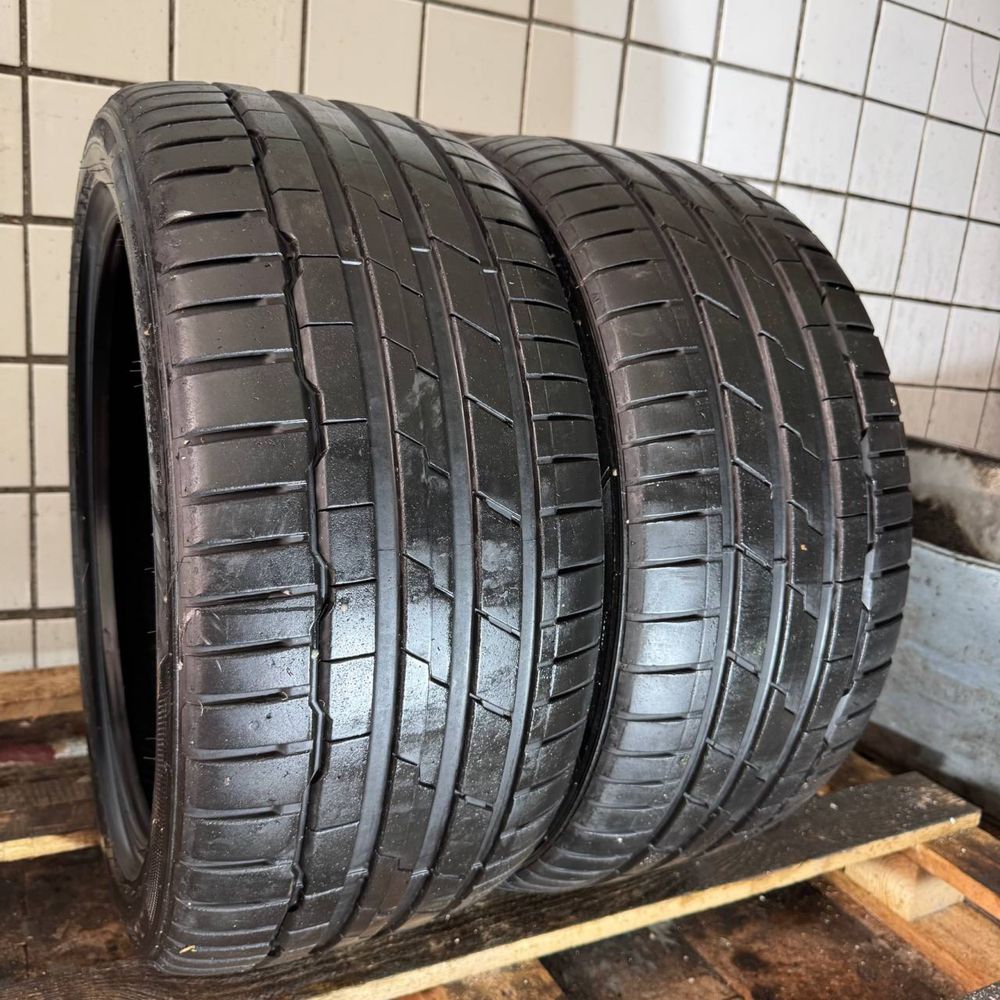 255/40/18 - Hankook