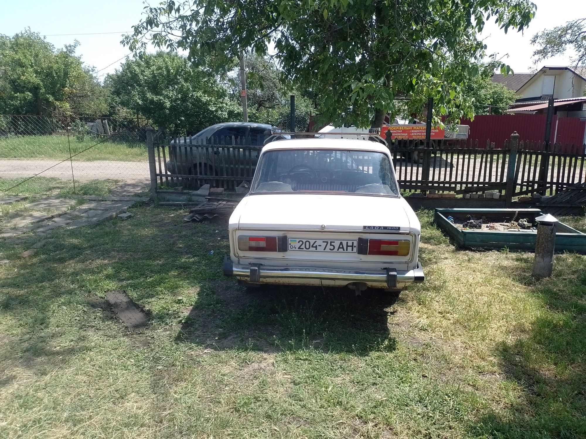 Автомобіль ВАЗ 2106