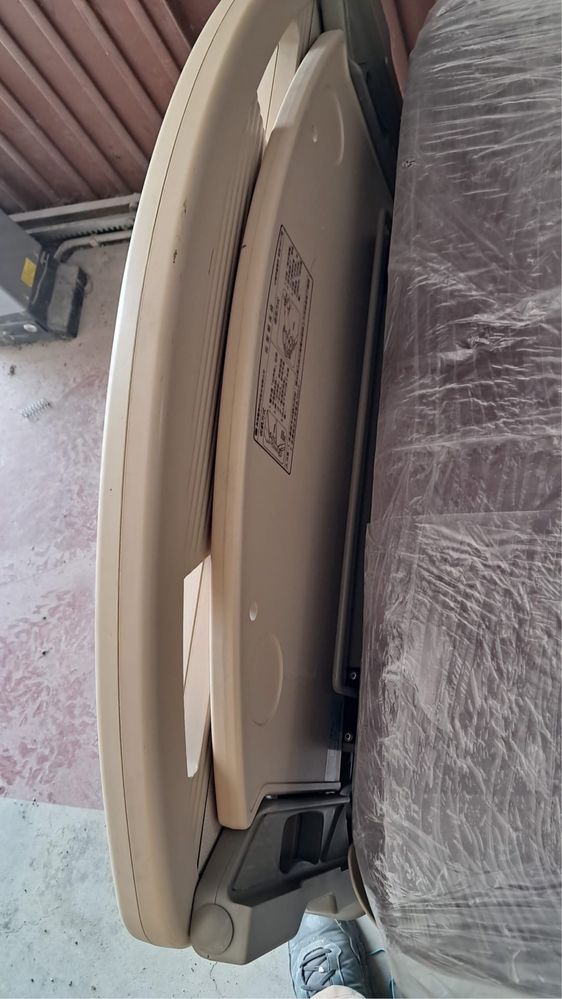 Cama hospitalar articulada