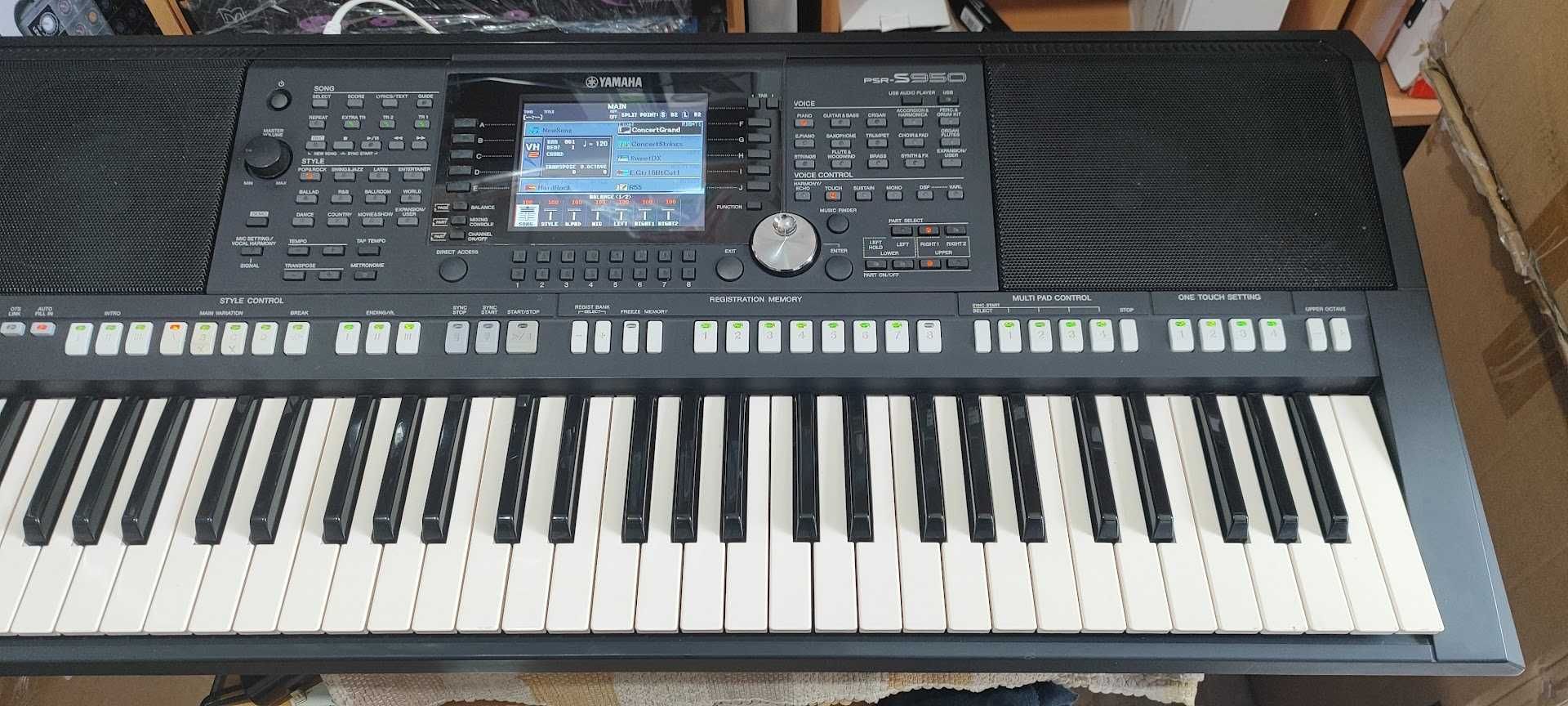 Yamaha S950 usado a funcionar bem