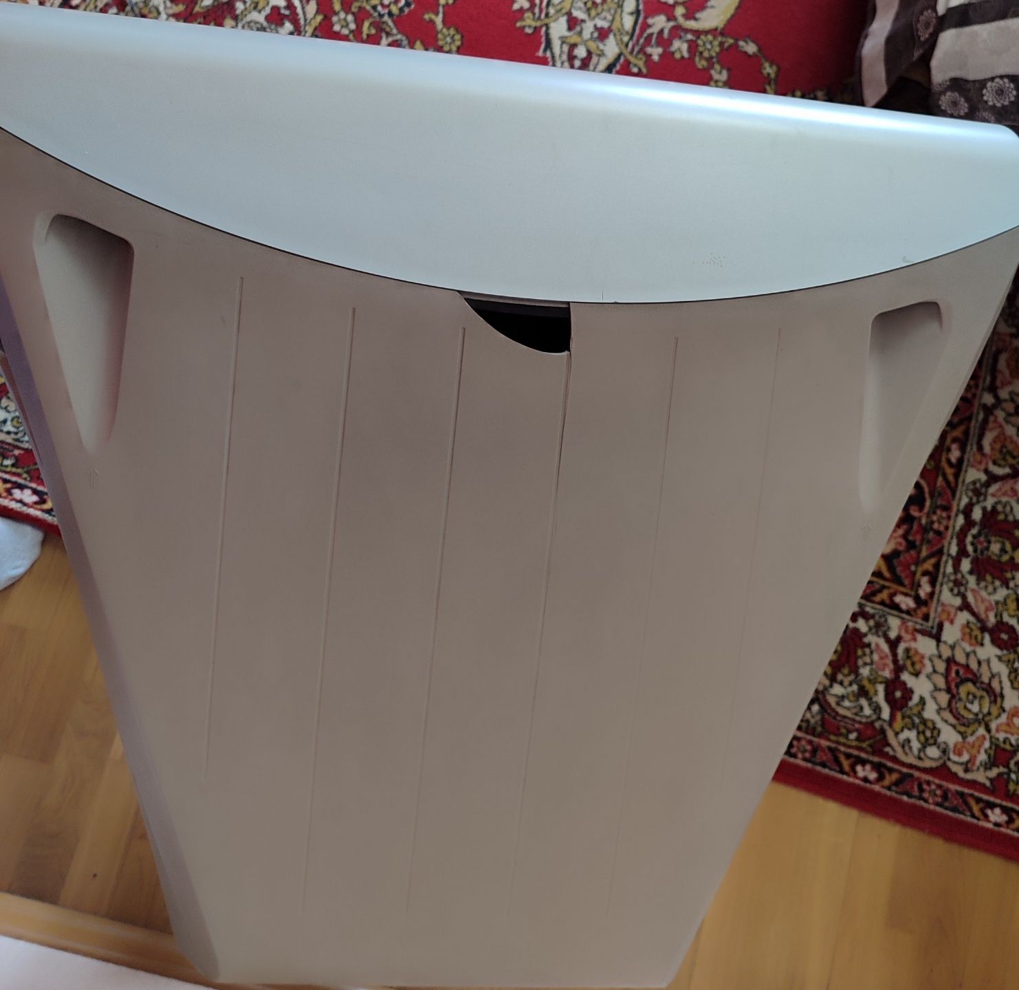 Продається робочий телевізор Sony KV-21LS30K в М. ЛУЦЬКУ