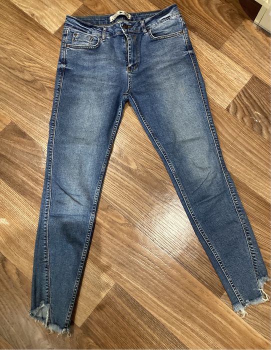 Джинсы женские