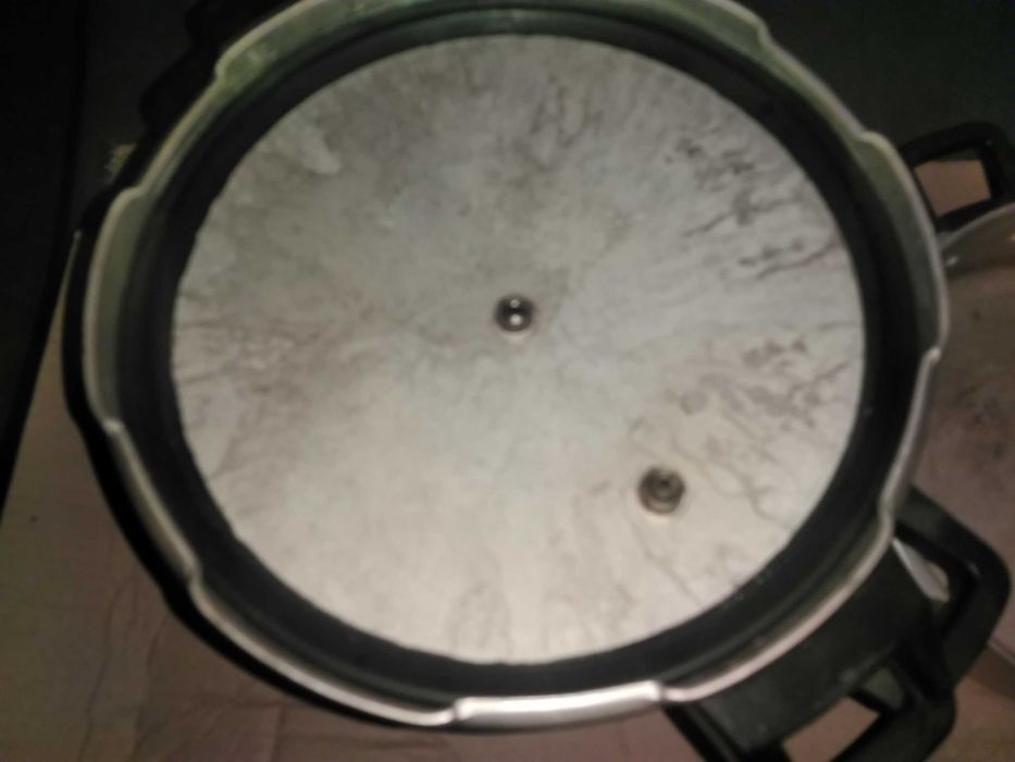 Szybkowar Aluminiowy PRL 2 sztuki 8cm. i 17cm. wys. x 23cm. I zamienna