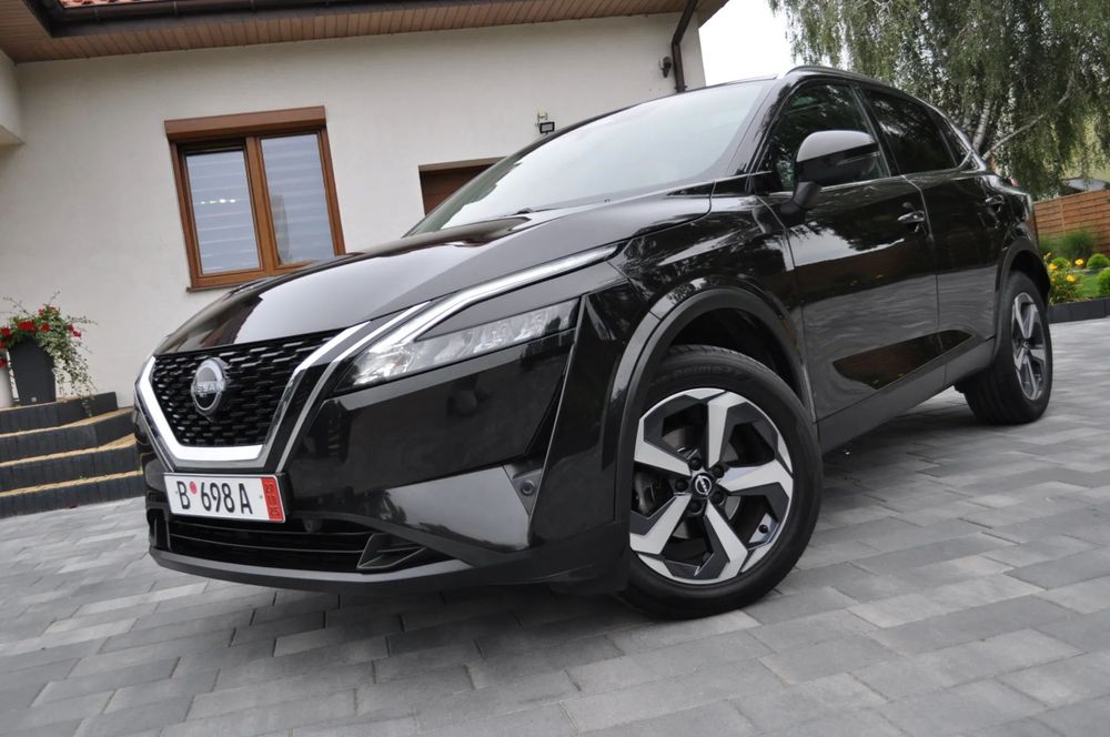 Nissan Qashqai Panorama dach ,Wyświetlacz przyzierny, Kamery 360'' JAK NOWY !!!