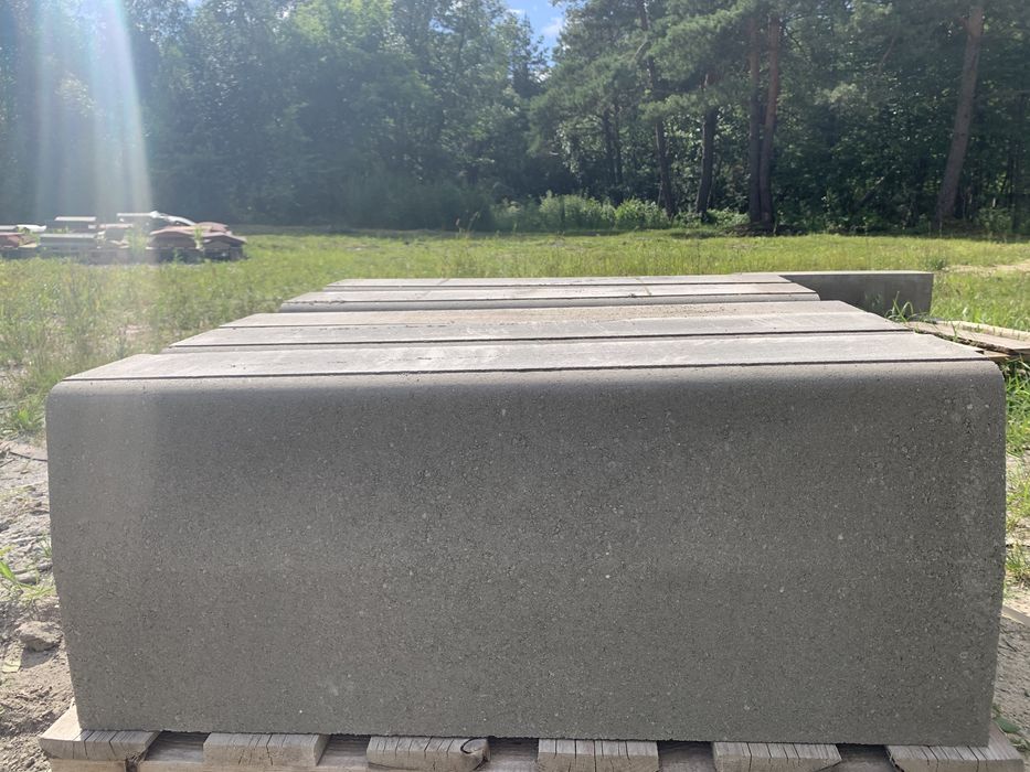 Дорожній бордюр 750х300х150 мм