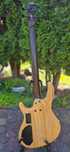 Gitara basowa Cort B5 aktywna.
