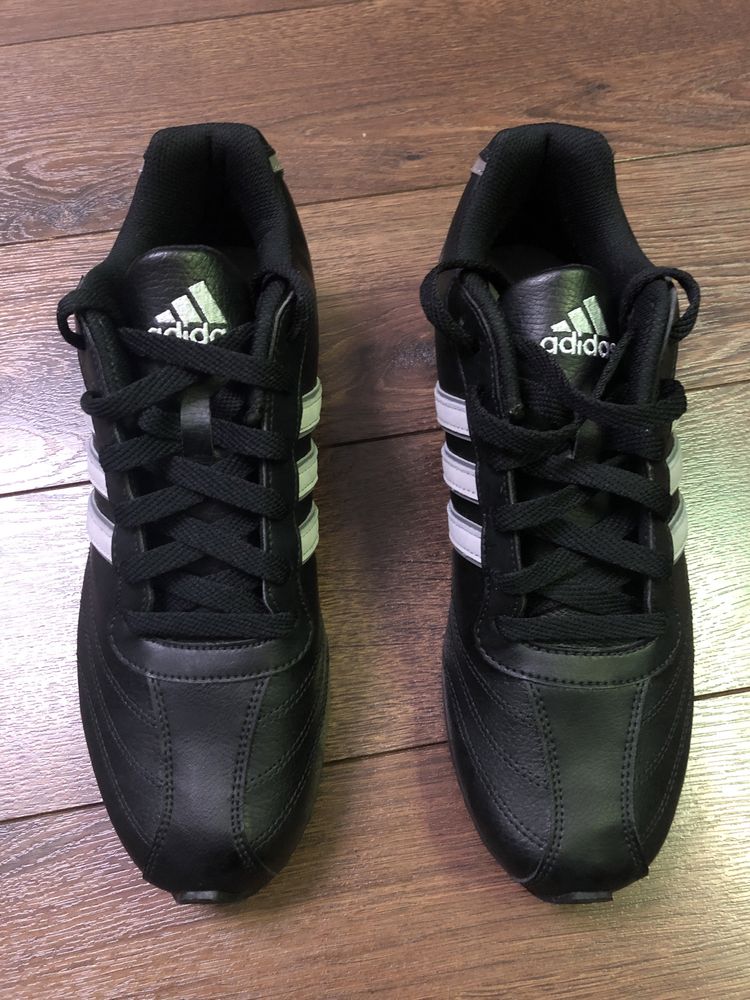 Кроссовки Adidas