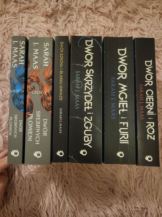 "Dwór cierni i róż" Sarah J. Maas