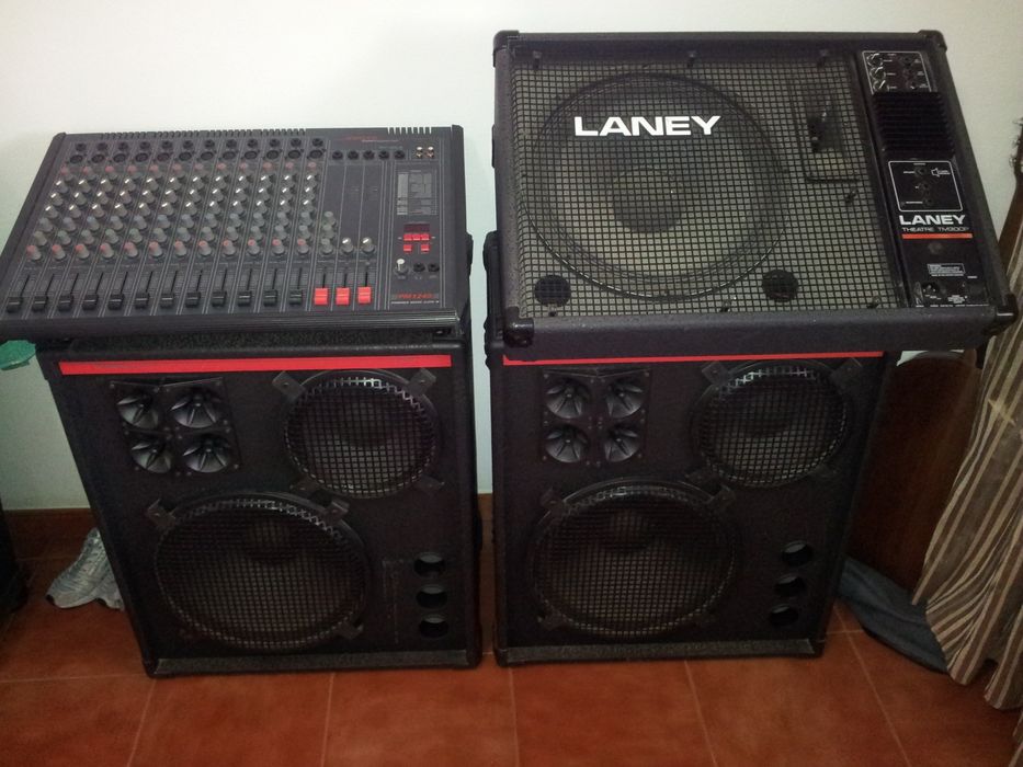 Mesa de mistura pre-amplificada e colunas
