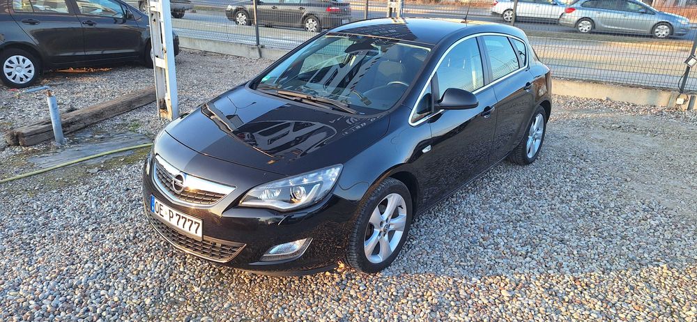 Opel Astra 1.4 Turbo Xenon PDC Tempomat Zadbana Zobacz
