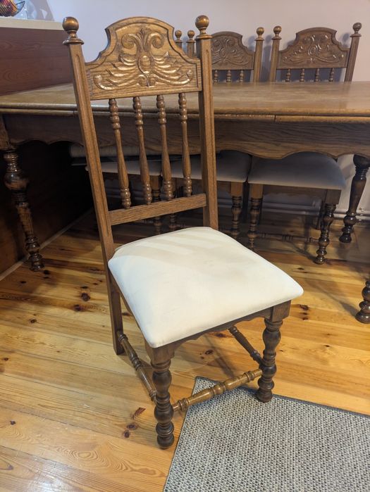 Zestaw drewniany stół z 8 krzesłami