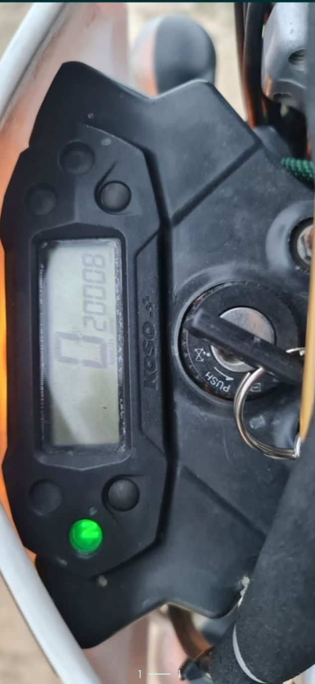 Mota AJP 250 cc com pneus novos