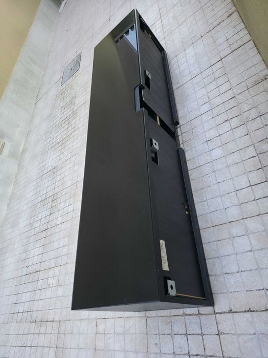 Mesa Movél TV Preta (Ikea BESTA) com Gaveta e Vidro na parte superior