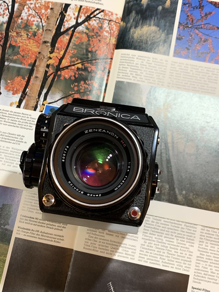 Bronica EC with Zenzanon MC 80mm f2.4 (дуже рідкісний обʼєктив)