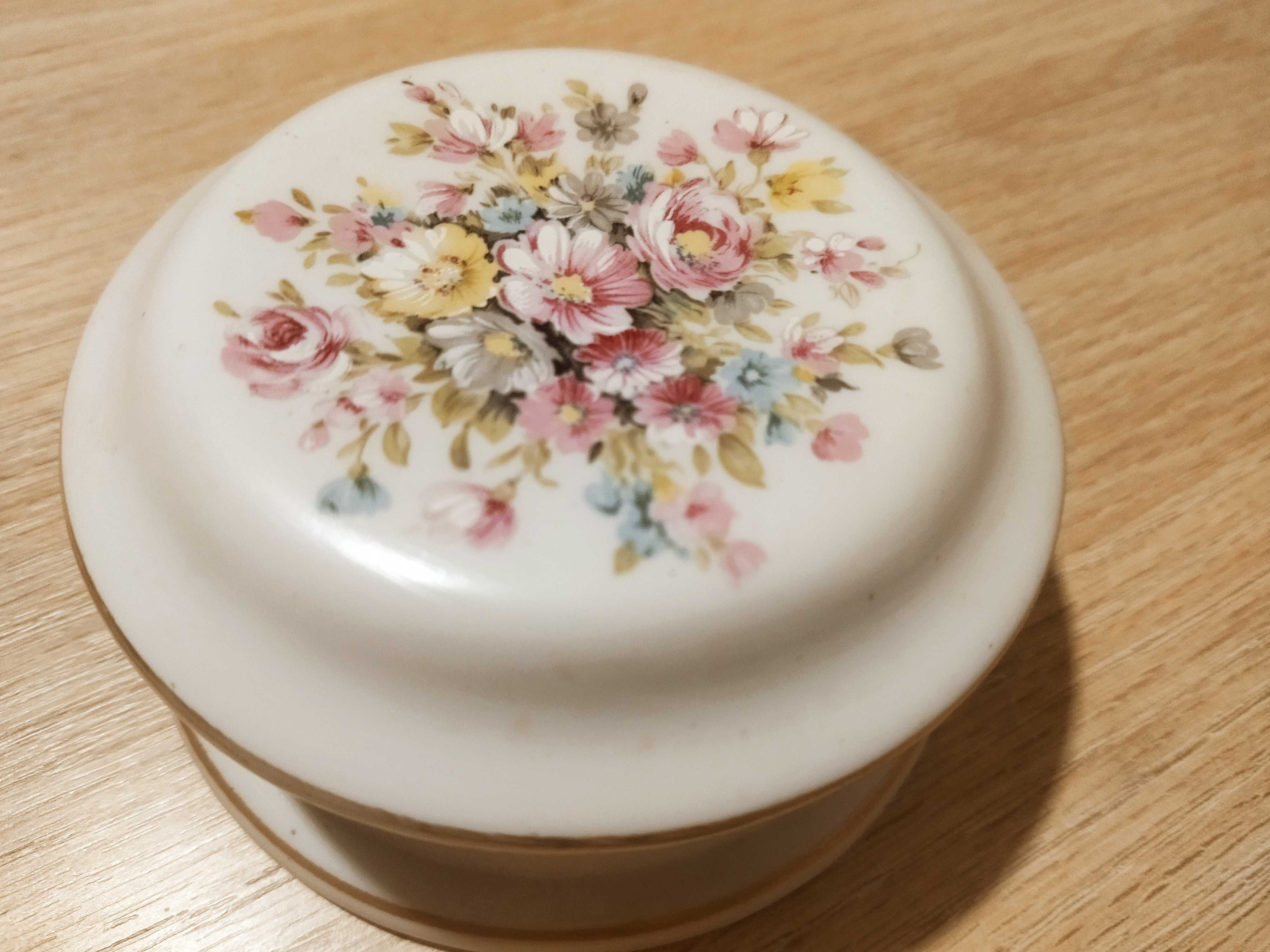 Caixa de joias porcelana