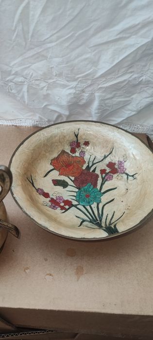 Jarra e prato em  bronze