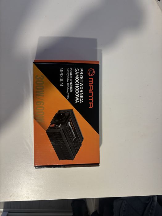Przetwornica samochodowa 300W600W 12V-24V/230V Manta nowa!
