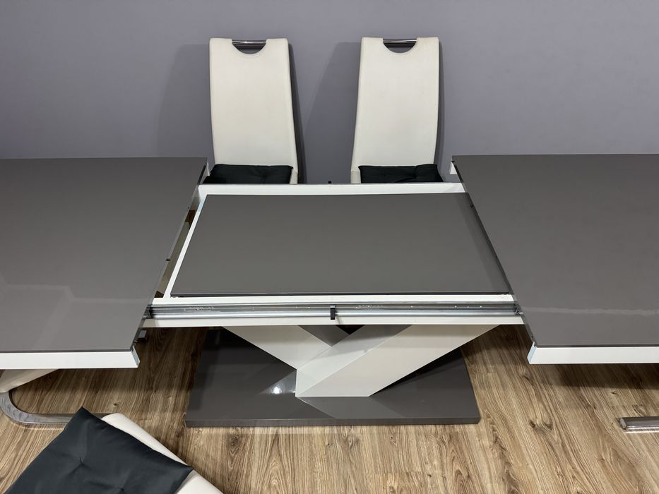 Duzy stol V z krzeslami 6szt  ciezki masywny stol