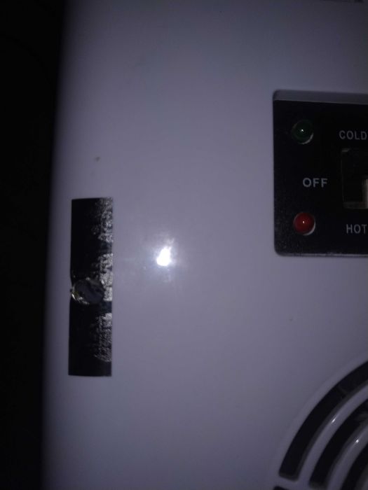 Неробочий міні-холодильник MFA-6L 12/220 в