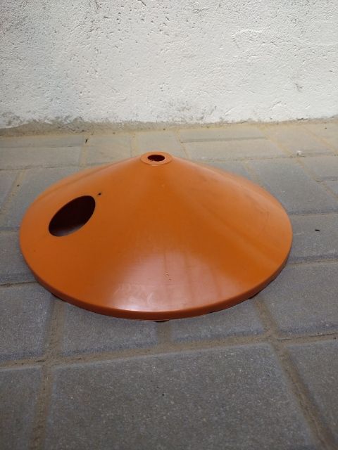 Zasypowy karmnik dla drobiu 20l