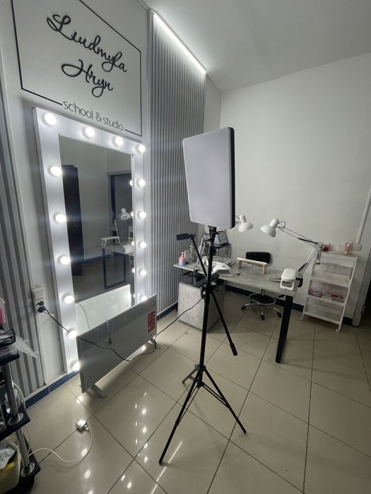 Продам Нову  Лампу