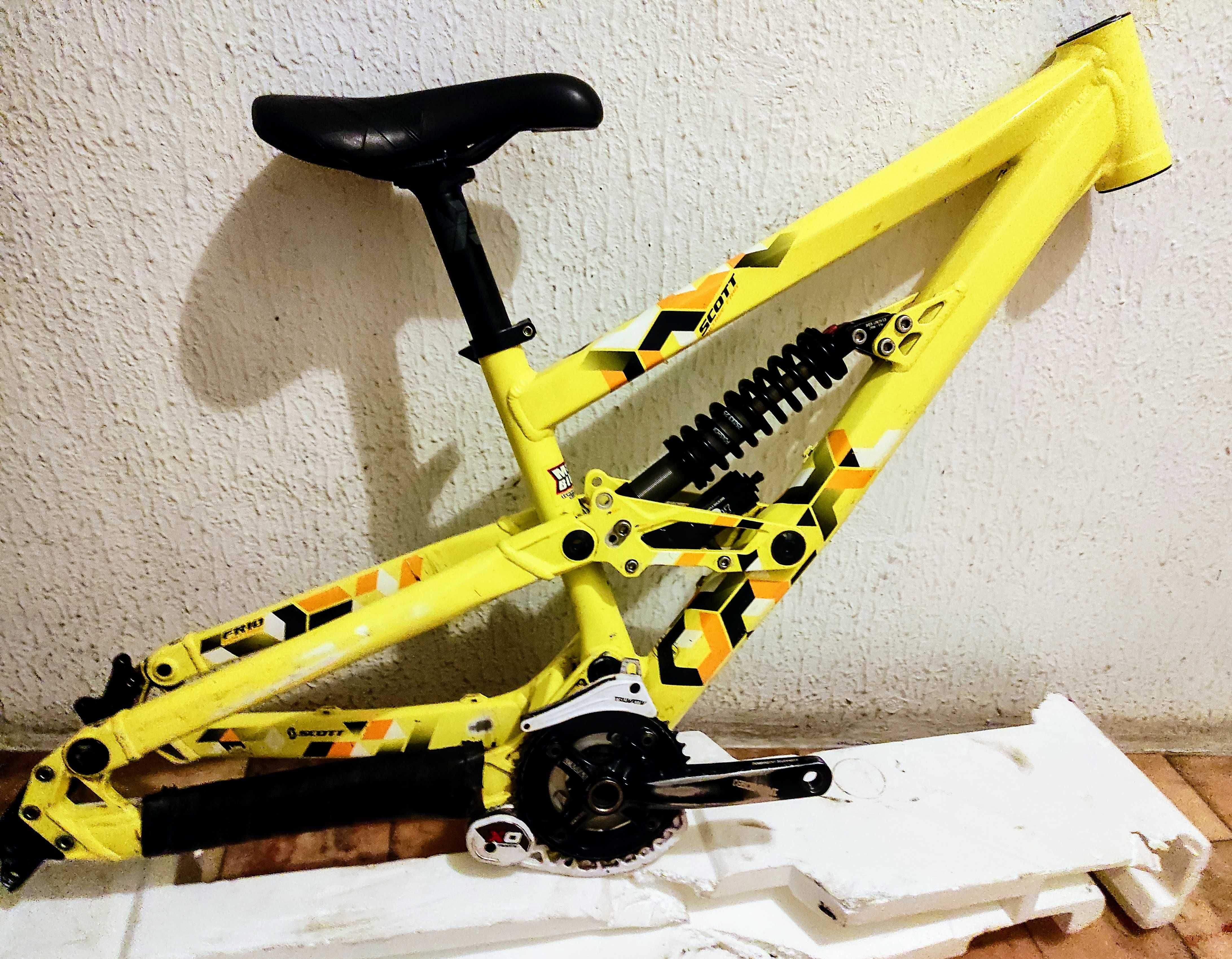 Vendo quadro Scott Voltage fr10 com amortecedor + Suspensão Fox 36 Van