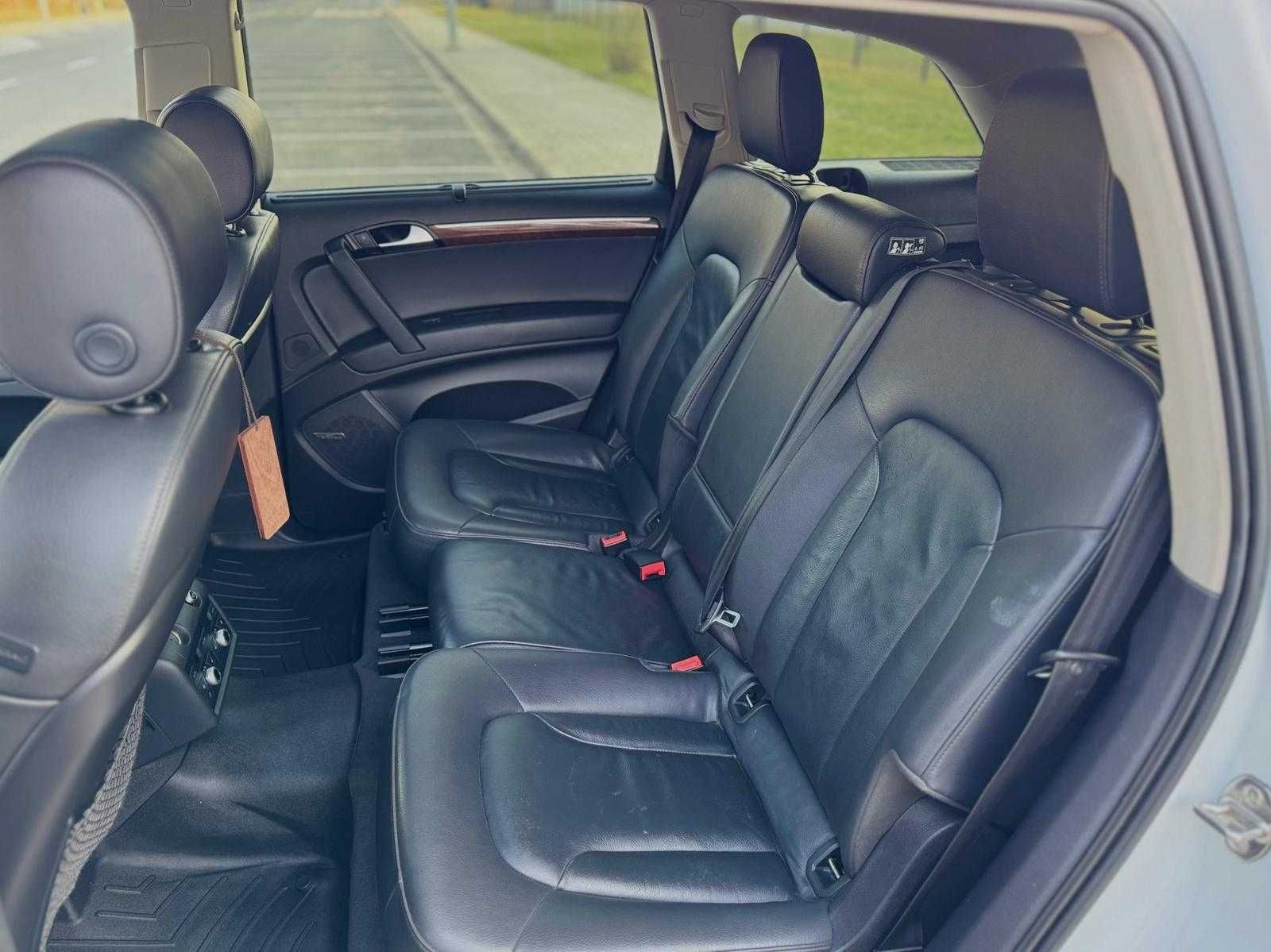 Bogate Audi Q7 2015