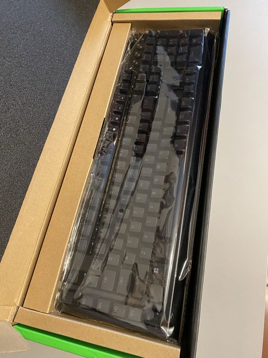 Клавіатура Razer BlackWidow V4 Yellow Switches