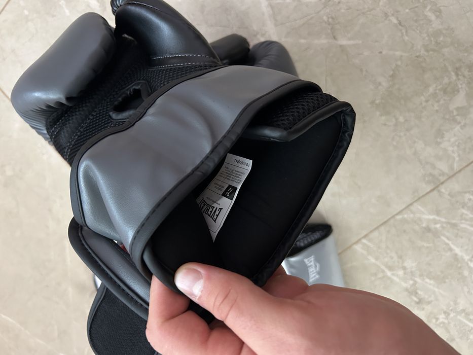 Оригінальні боксерські перчатки Everlast 14 oz