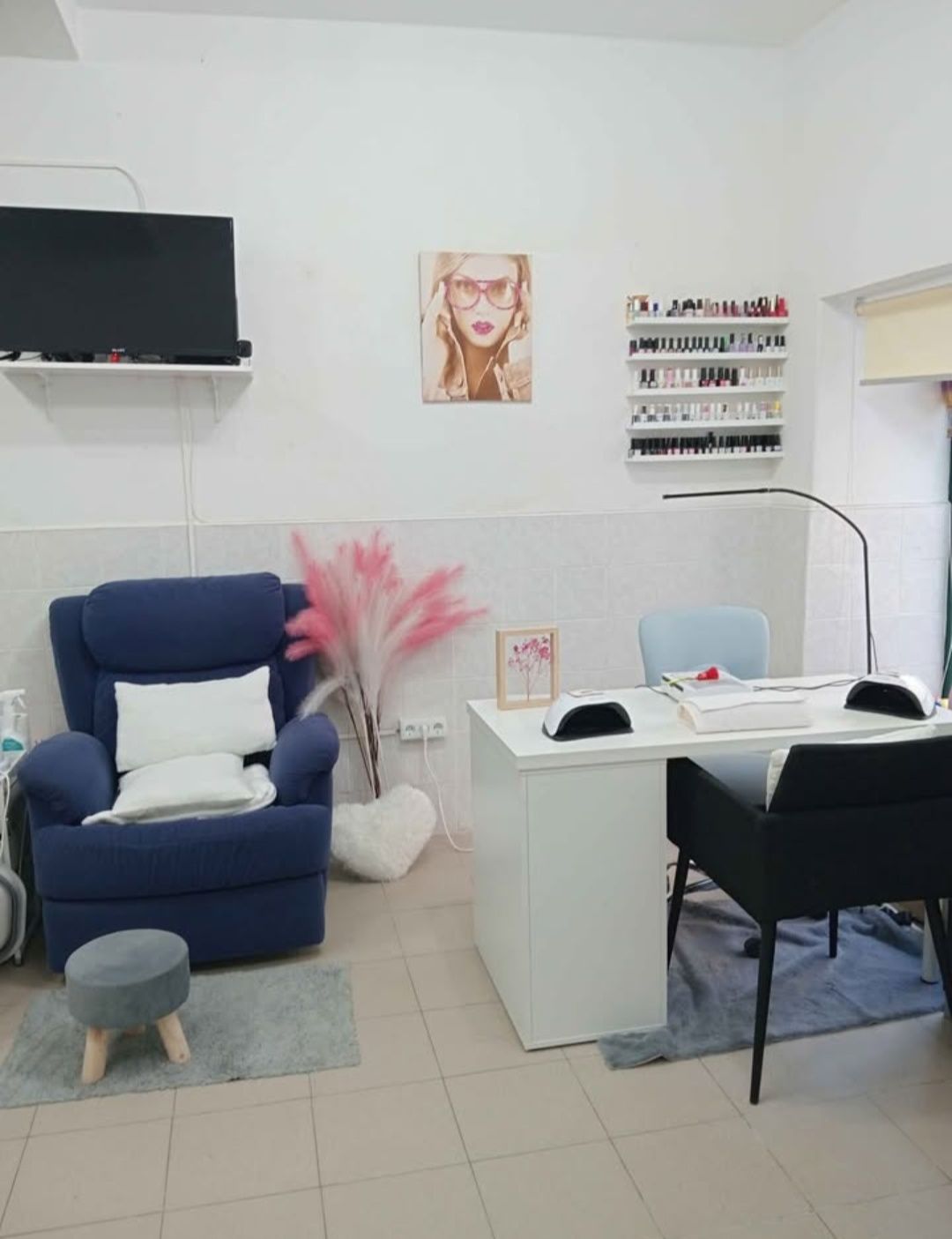 Aluguer Mesa de Manicure