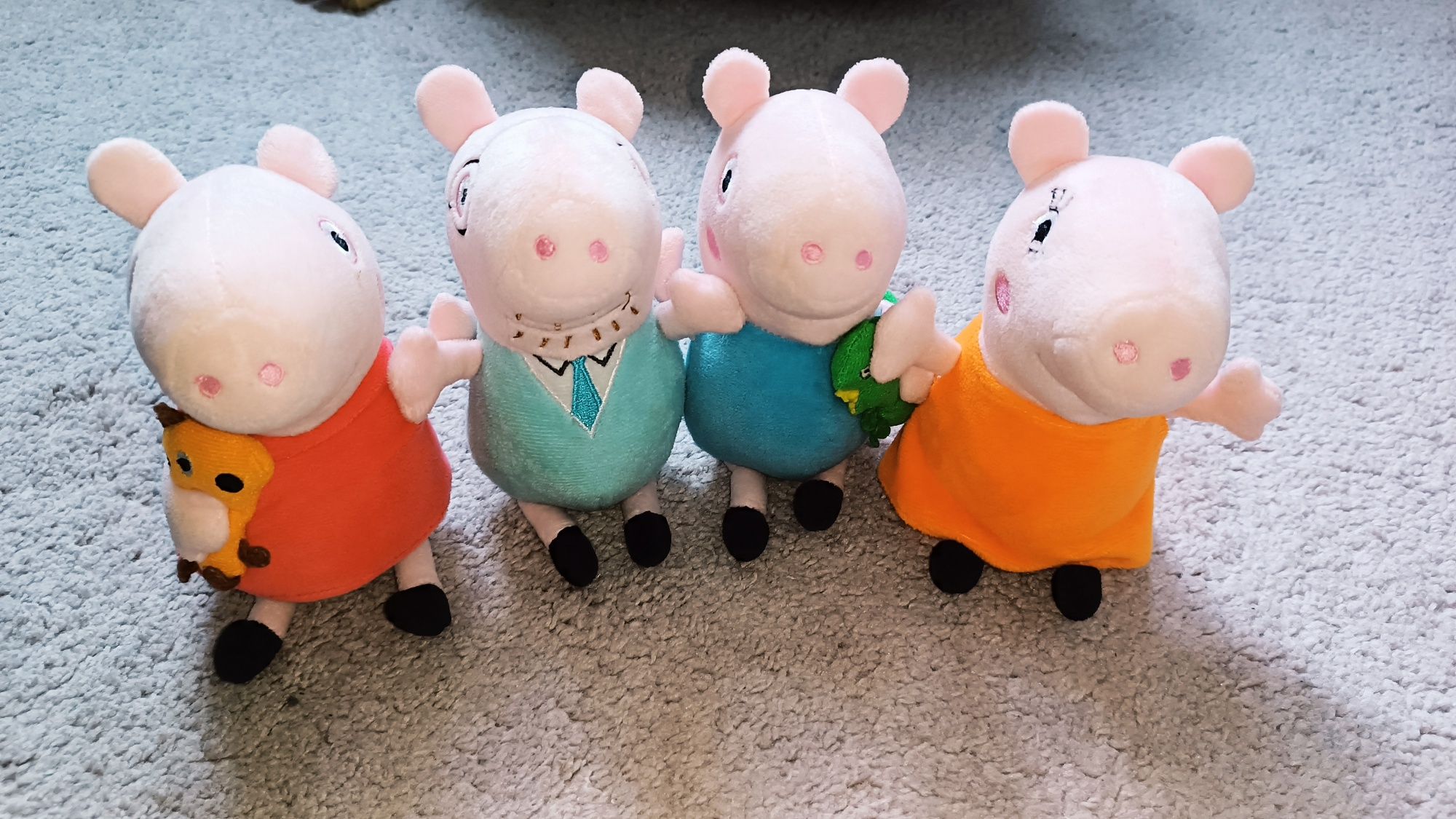 Maskotki Świnka Peppa Mama Peppa Tata Peppa George