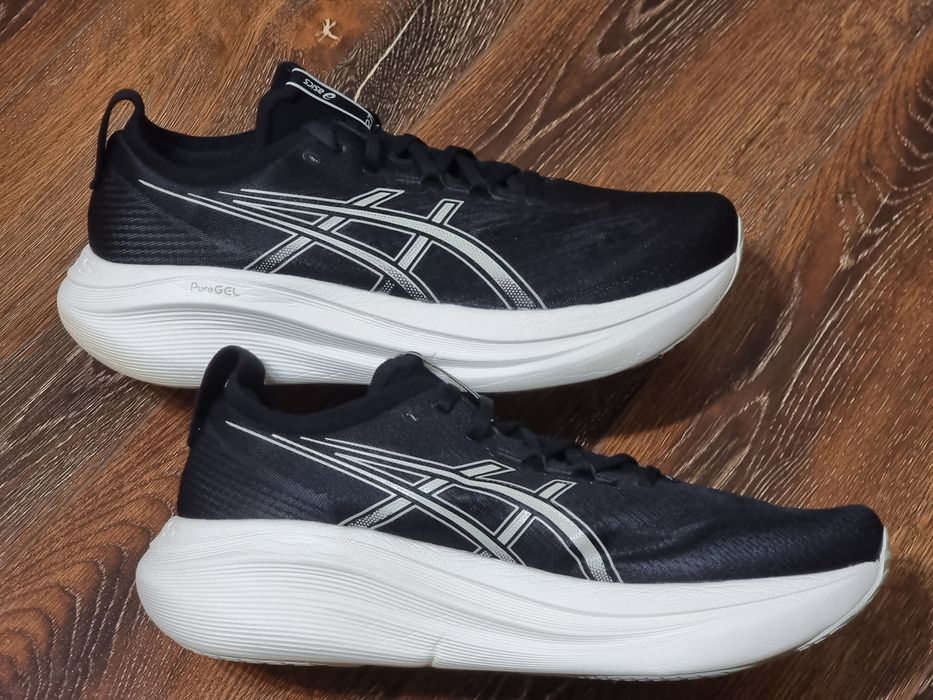 Оригінал 100% чоловічі кросівки asics nimbus 27   eur 48