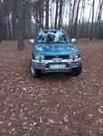 nissan terrano samochód terenowy