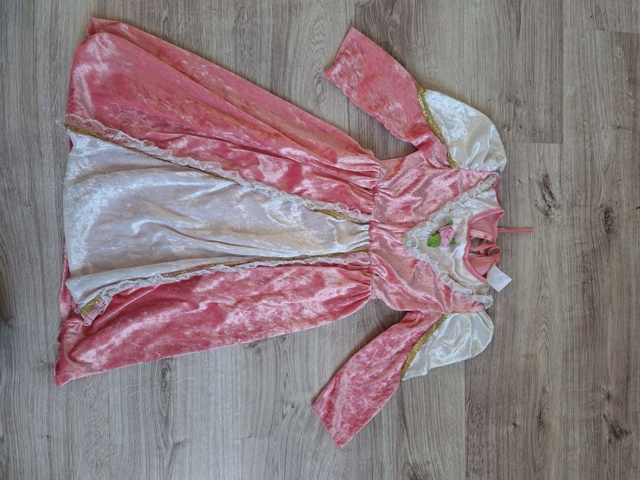 Sukienka księżniczki 110