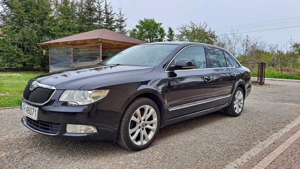 Piękna Skoda Superb II 1 Właściciel Czarne Skóry Nawigacja Park Assist