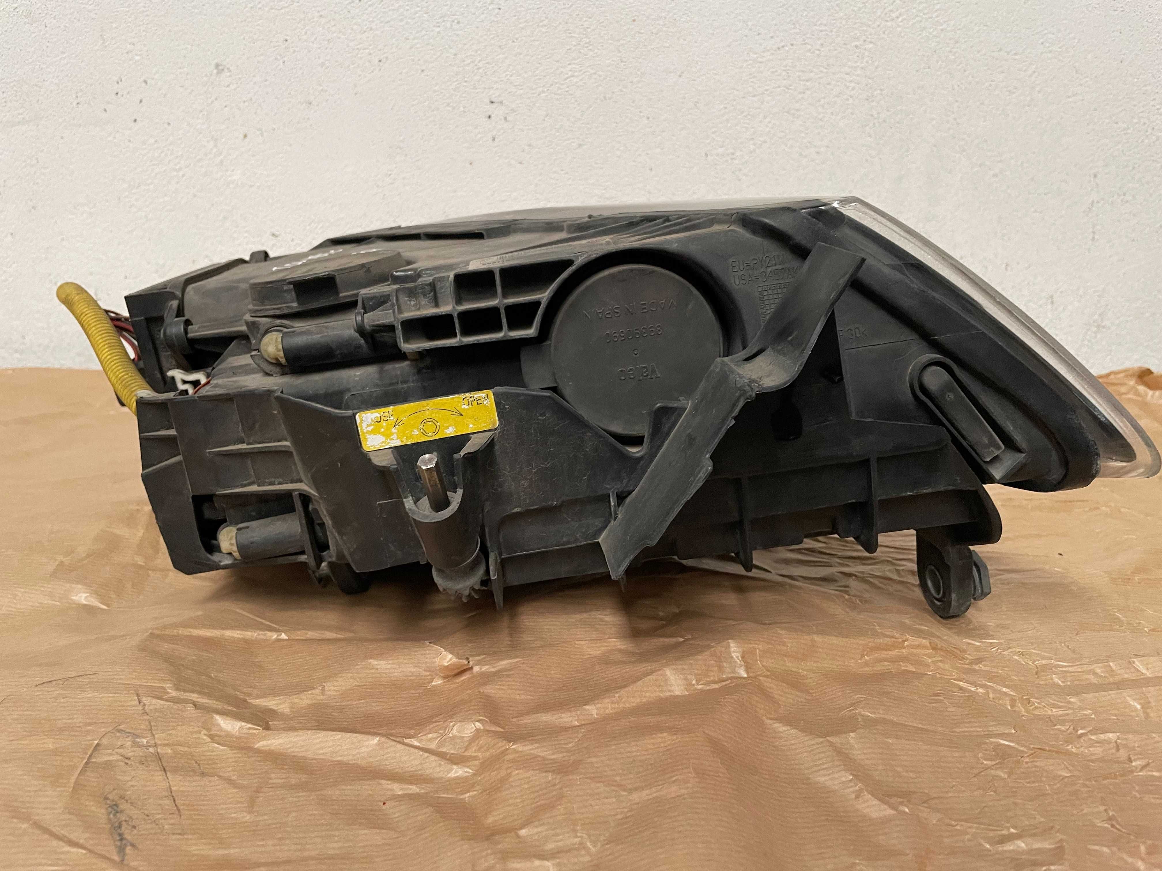 Conjunto Óticas Vw Touareg xenon 03-06 originais