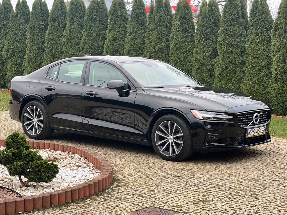 Volvo S60 Volvo S60 T5 AWD Momentum 250KM Mild-Hybrid