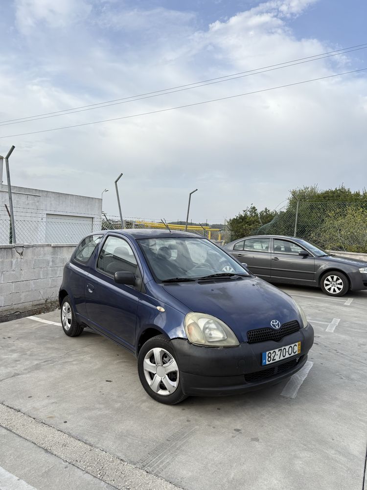 Toyota Yaris 1.0 VVT-I • Económico e Fiável
