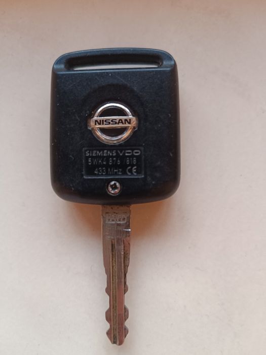 Ключ Nissan 2 кнопки 433 Mhz