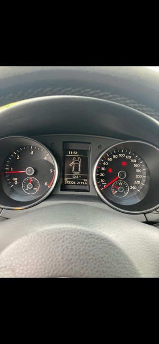 VW Golf VI 2.0 TDI 110cv
