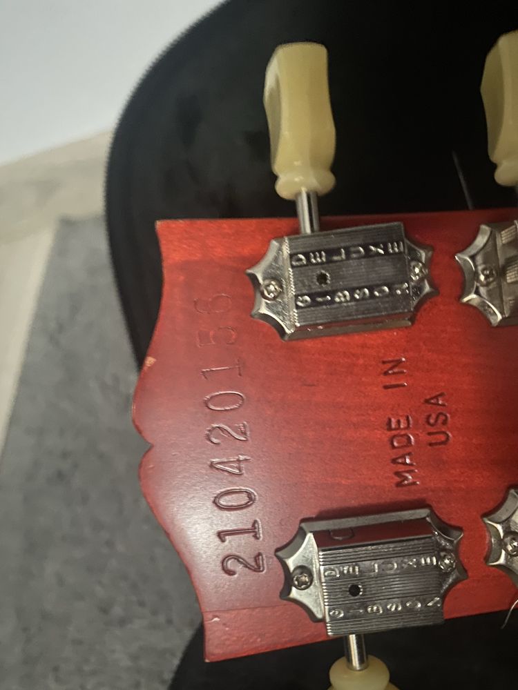 Gibson sg tribute vintage cherry satin