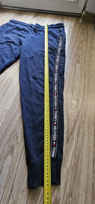 Tommy Hilfiger męskie spodnie dresowe rozmiar XL wymiary na zdjęciach