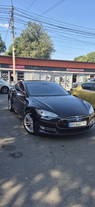 Tesla model S аренда длительно под такси