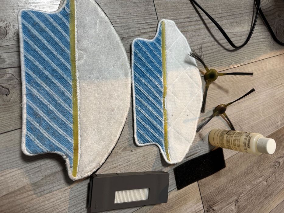 Робот-пилосос Ecovacs Deebot DM81