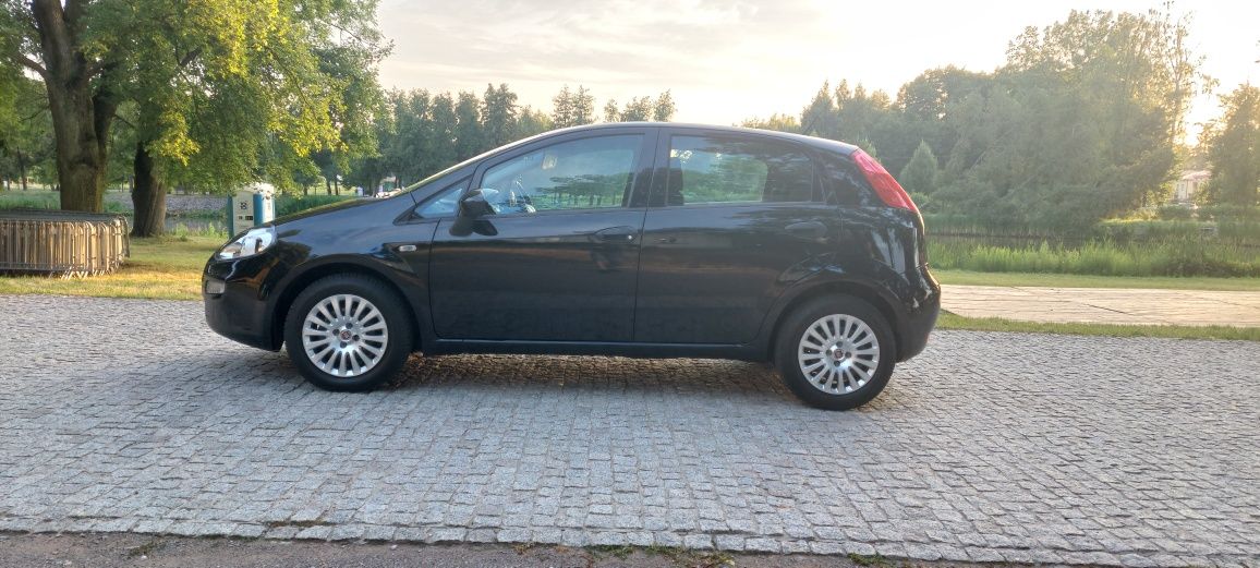 Fiat Punto 2018 przebieg 39400