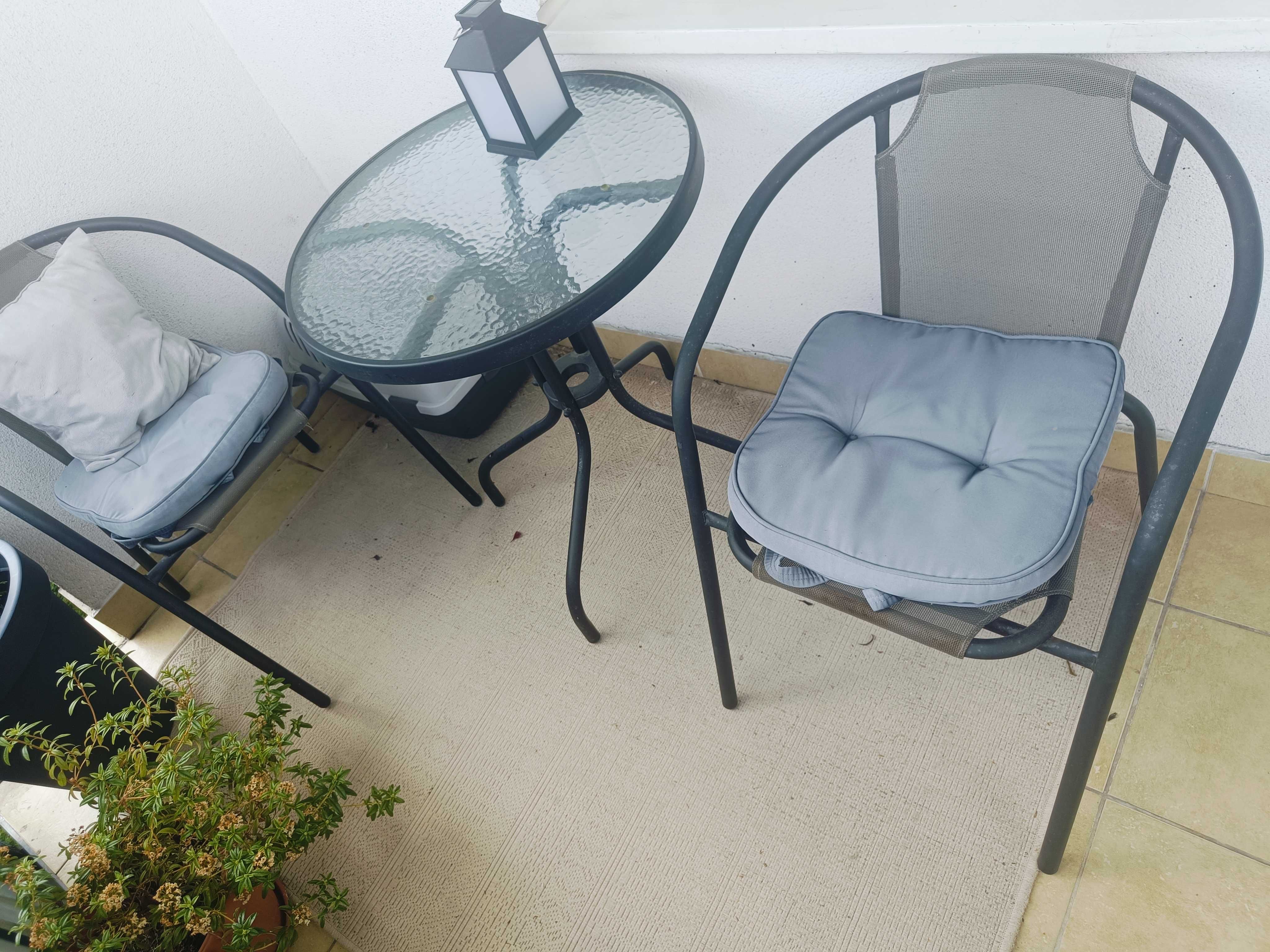 Stół szklany z krzesłami na balkon, do ogrodu