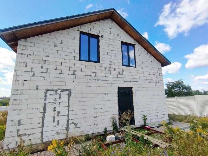 Продам двоповерховий будинок у Малій Данилівці загальною площею 157 м2