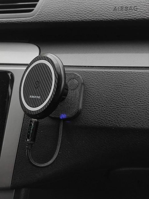 Тримач телефона в штатне місце Passat B6, B7. "Холдер" (holder) держат